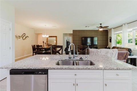 House in Spring Hill, Florida 4 bedrooms, 214.88 sq.m. № 2110423 - photo 25