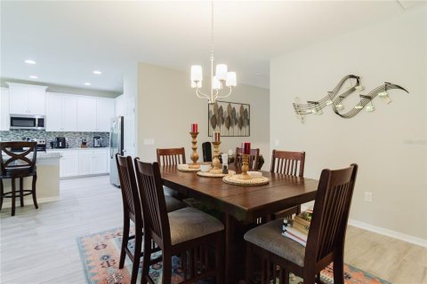 House in Spring Hill, Florida 4 bedrooms, 214.88 sq.m. № 2110423 - photo 15