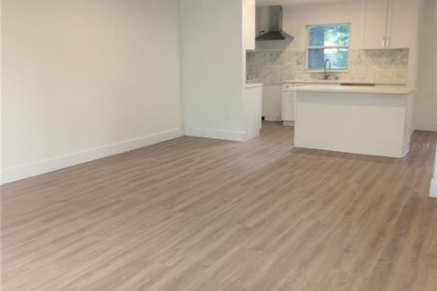 Casa en venta en Orlando, Florida, 4 dormitorios, 124.86 m2 № 2201384 - foto 9