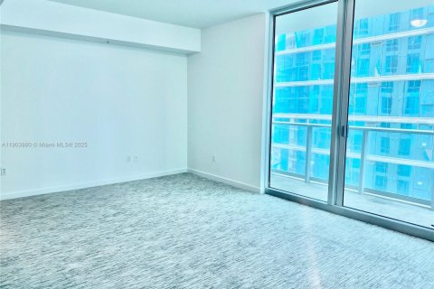 Condo in Miami, Florida, 2 bedrooms  № 1955887 - photo 12