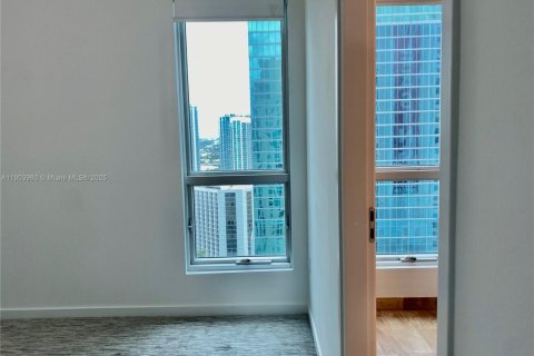 Condo in Miami, Florida, 2 bedrooms  № 1955887 - photo 9