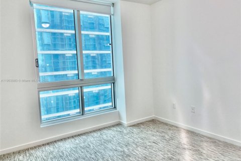 Condo in Miami, Florida, 2 bedrooms  № 1955887 - photo 10