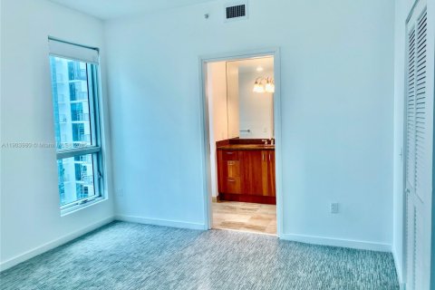 Condo in Miami, Florida, 2 bedrooms  № 1955887 - photo 8