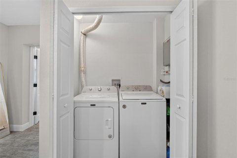 House in Saint Petersburg, Florida 3 bedrooms, 147.71 sq.m. № 2396223 - photo 28