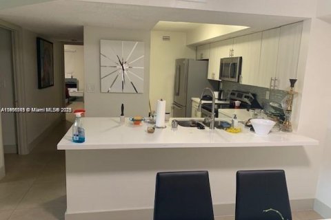 Condo in Cutler Bay, Florida, 2 bedrooms  № 2081751 - photo 2