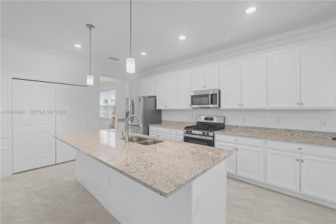 House in Punta Gorda, Florida 4 bedrooms № 2004219 - photo 25