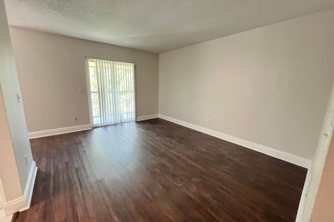 Condominio en alquiler en Orlando, Florida, 2 dormitorios, 84.08 m2 № 1841386 - foto 3