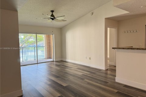 Condominio en venta en Miramar, Florida, 2 dormitorios, 89.74 m2 № 1949412 - foto 5