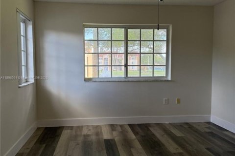 Condominio en venta en Miramar, Florida, 2 dormitorios, 89.74 m2 № 1949412 - foto 14