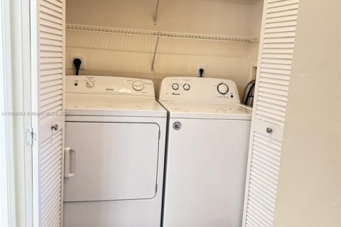 Condominio en venta en Miramar, Florida, 2 dormitorios, 89.74 m2 № 1949412 - foto 17