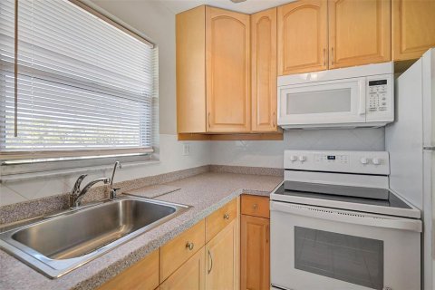 Купить кондоминиум в Сарасота, Флорида 5 комнат, 62.43м2, № 1573147 - фото 13