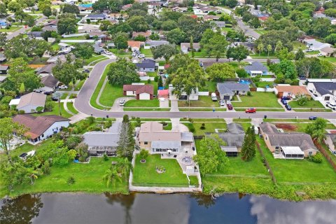 House in Tampa, Florida 3 bedrooms, 117.8 sq.m. № 1894773 - photo 7