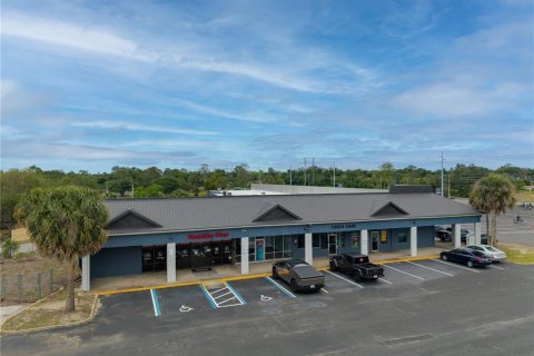 Commercial property in Ocala, Florida 1803.79 sq.m. № 2166465 - photo 2