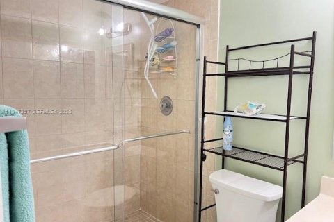 Touwnhouse à vendre à Pembroke Pines, Floride: 2 chambres, 113.71 m2 № 2003659 - photo 21