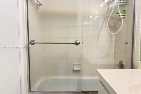 Touwnhouse à vendre à Pembroke Pines, Floride: 2 chambres, 113.71 m2 № 2003659 - photo 18