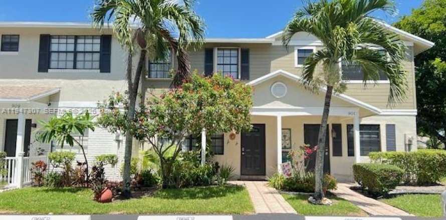 Touwnhouse à Pembroke Pines, Floride 2 chambres, 113.71 m2 № 2003659
