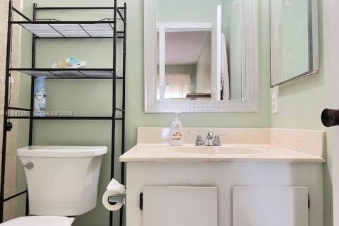 Touwnhouse à vendre à Pembroke Pines, Floride: 2 chambres, 113.71 m2 № 2003659 - photo 22