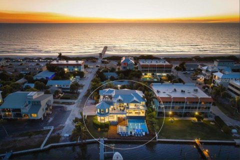 Villa ou maison à vendre à Bradenton Beach, Floride: 7 chambres, 557.41 m2 № 2344516 - photo 2