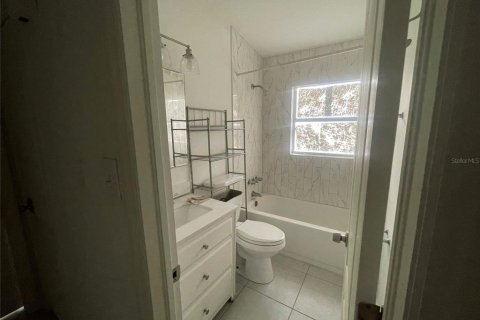 Villa ou maison à louer à Tampa, Floride: 4 chambres, 155.33 m2 № 2403547 - photo 6