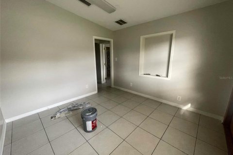 Villa ou maison à louer à Tampa, Floride: 4 chambres, 155.33 m2 № 2403547 - photo 4