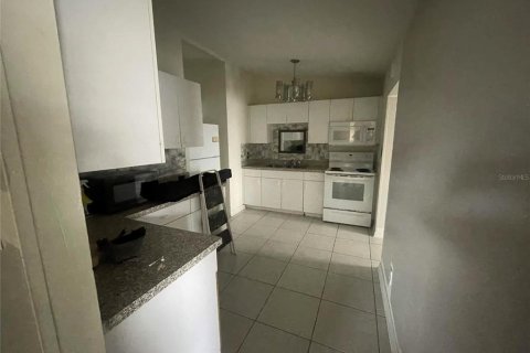 Villa ou maison à louer à Tampa, Floride: 4 chambres, 155.33 m2 № 2403547 - photo 5