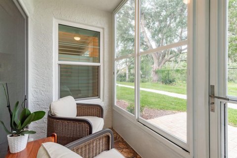 Condo in New Port Richey, Florida, 2 bedrooms  № 1831287 - photo 5