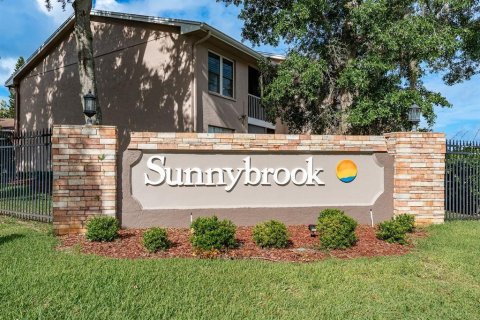 Condo in New Port Richey, Florida, 2 bedrooms  № 1831287 - photo 14