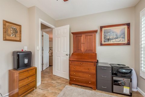 Condo in New Port Richey, Florida, 2 bedrooms  № 1831287 - photo 3