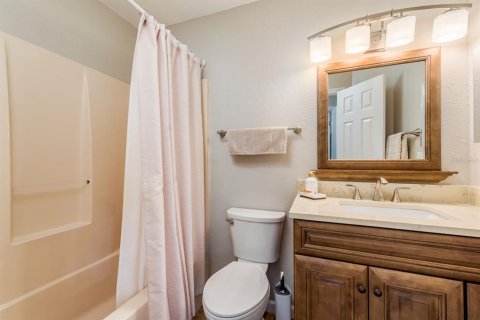 Condo in New Port Richey, Florida, 2 bedrooms  № 1831287 - photo 4