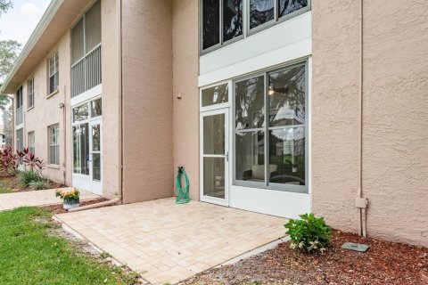 Condo in New Port Richey, Florida, 2 bedrooms  № 1831287 - photo 13