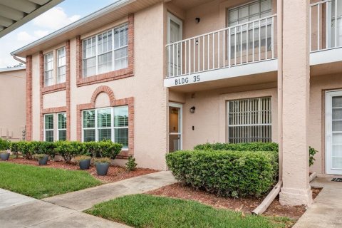 Condo in New Port Richey, Florida, 2 bedrooms  № 1831287 - photo 18