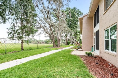 Condo in New Port Richey, Florida, 2 bedrooms  № 1831287 - photo 12