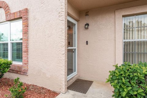 Condo in New Port Richey, Florida, 2 bedrooms  № 1831287 - photo 19