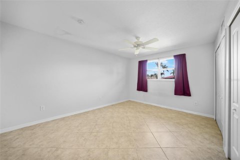 Villa ou maison à vendre à Punta Gorda, Floride: 4 chambres, 179.49 m2 № 1590271 - photo 18