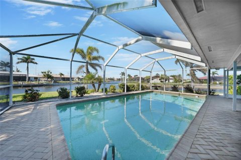 Villa ou maison à vendre à Punta Gorda, Floride: 4 chambres, 179.49 m2 № 1590271 - photo 3