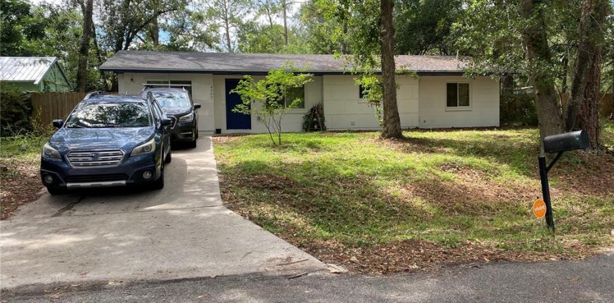 House in Gainesville, Florida 3 bedrooms, 119.47 sq.m. № 1915875