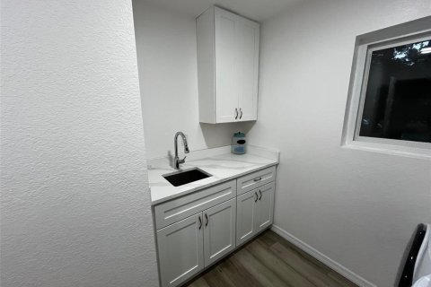 House in Gainesville, Florida 3 bedrooms, 119.47 sq.m. № 1915875 - photo 11