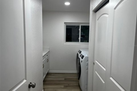 House in Gainesville, Florida 3 bedrooms, 119.47 sq.m. № 1915875 - photo 10