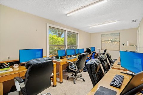 Propiedad comercial en alquiler en Orlando, Florida, 230.12 m2 № 1419341 - foto 12