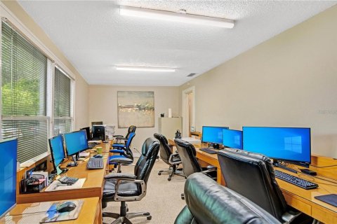 Propiedad comercial en alquiler en Orlando, Florida, 230.12 m2 № 1419341 - foto 11