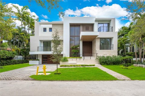 House in Key Biscayne, Florida 6 bedrooms, 327.02 sq.m. № 1936185 - photo 2