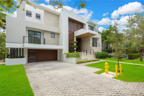 House in Key Biscayne, Florida 6 bedrooms, 327.02 sq.m. № 1936185