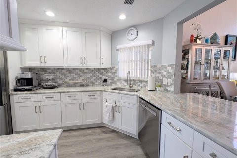 House in Palm Coast, Florida 4 bedrooms, 205.78 sq.m. № 1900362 - photo 16