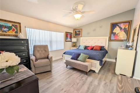 House in Palm Coast, Florida 4 bedrooms, 205.78 sq.m. № 1900362 - photo 23