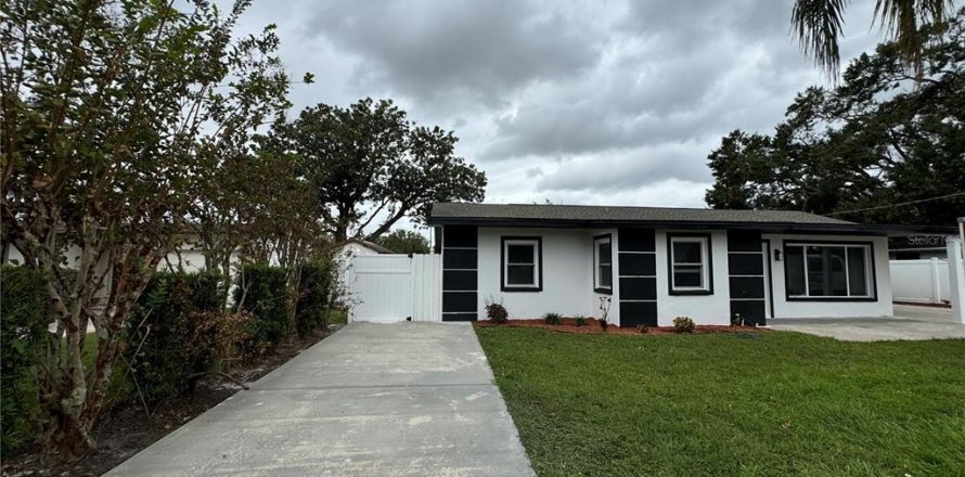 Casa en Tampa, Florida 5 dormitorios, 225.29 m2 № 1591708