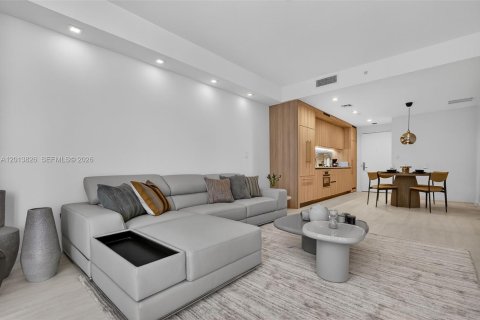 Condo in Miami, Florida, 1 bedroom  № 2075980 - photo 7