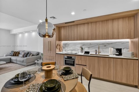 Condo in Miami, Florida, 1 bedroom  № 2075980