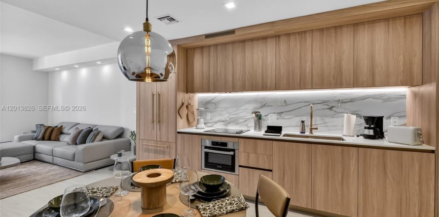 Condo in Miami, Florida, 1 bedroom  № 2075980