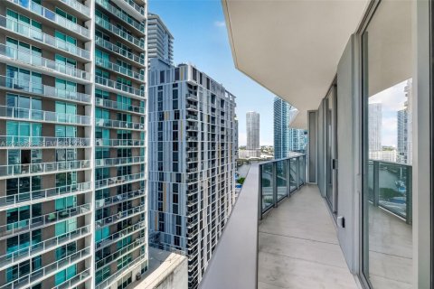 Condo in Miami, Florida, 1 bedroom  № 2075980 - photo 28