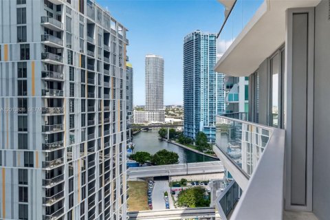 Condo in Miami, Florida, 1 bedroom  № 2075980 - photo 27